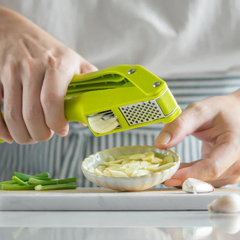 2-in-1-Knoblauchpresse und -sc – Kitchen Gadgets New Bewertung und Preis